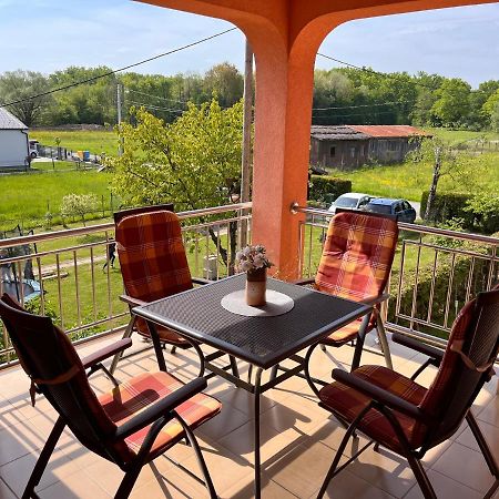 Apartman Magnolia Petrovina Turopoljska エクステリア 写真