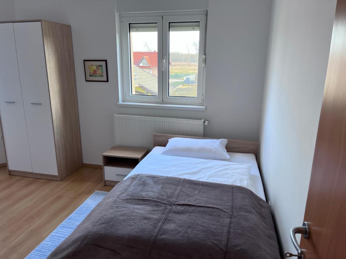 Apartman Magnolia Petrovina Turopoljska エクステリア 写真